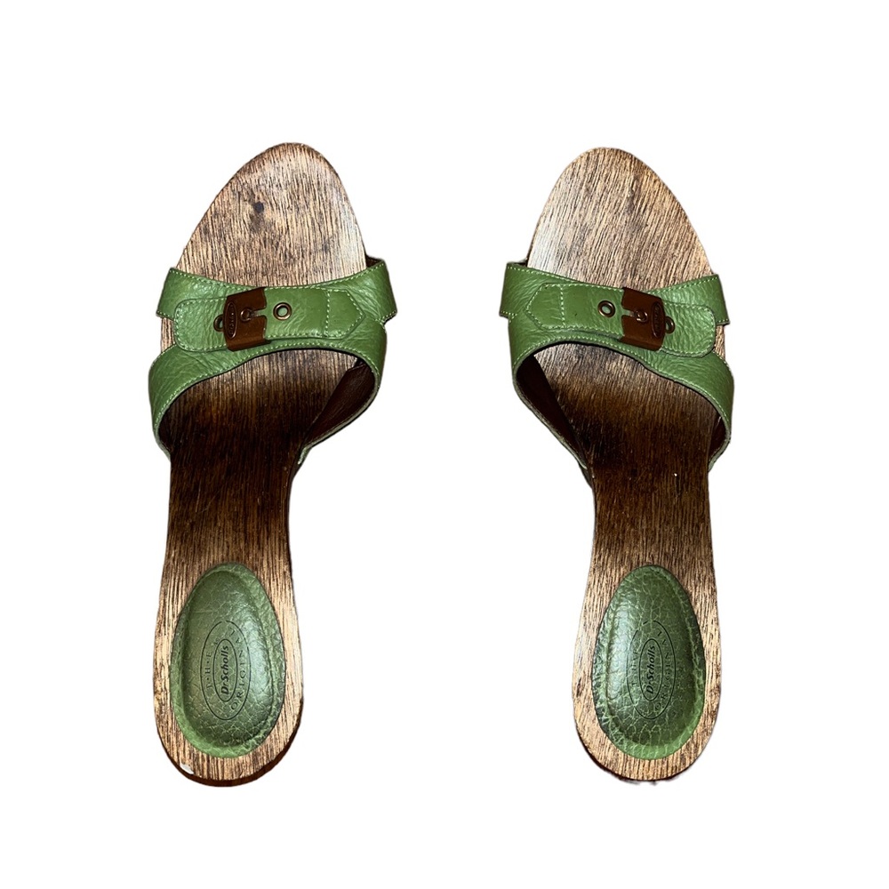 DR SCHOLLS GREEN KITTEN HEELS